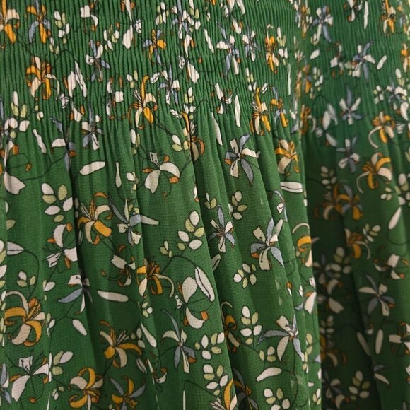 Max Studio NWT Green Ditzy Floral Circle Skirt Size M - Picture 3 of 7